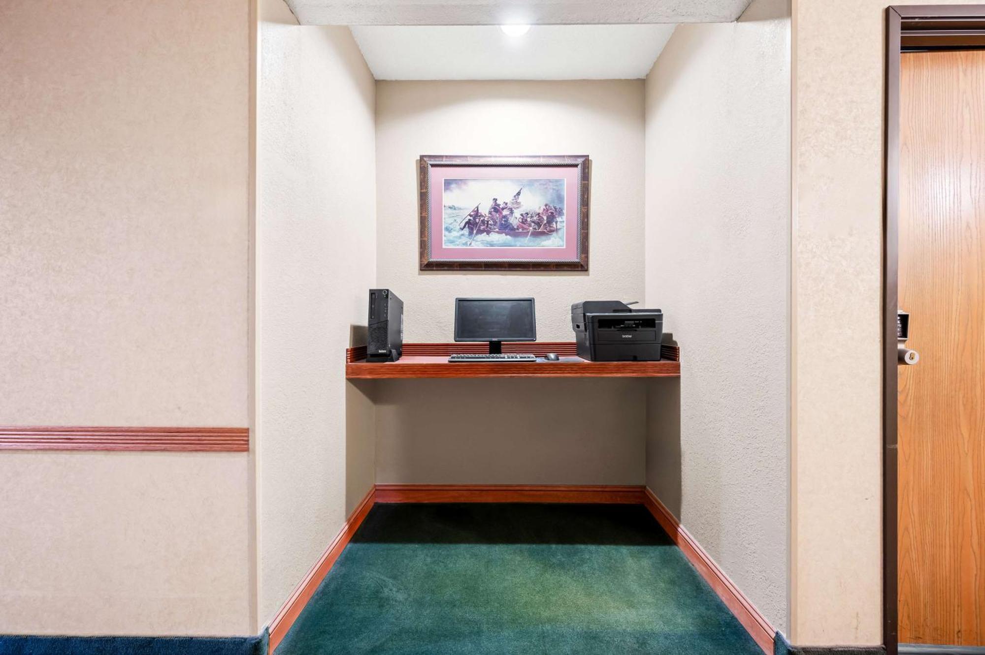 Western Hotel 3*